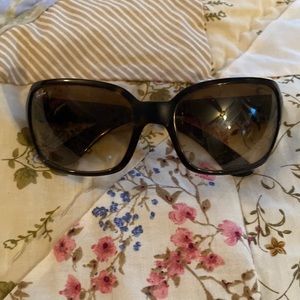 AUTHENTIC POLARIZED RAY BAY SUNGLASSES IN EXCELLENT CONDITION